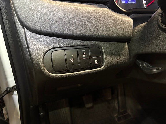 Kia Carens 15 of 22