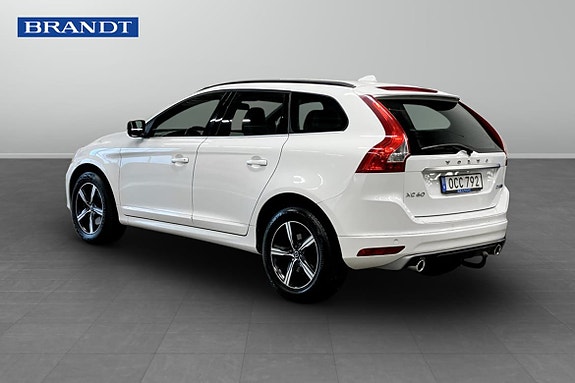 Volvo XC60 2 of 10