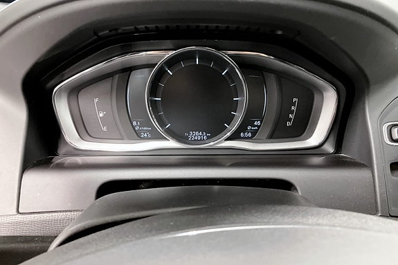 Volvo XC60 8 of 10