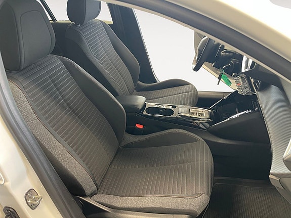 Peugeot 208 16 of 26