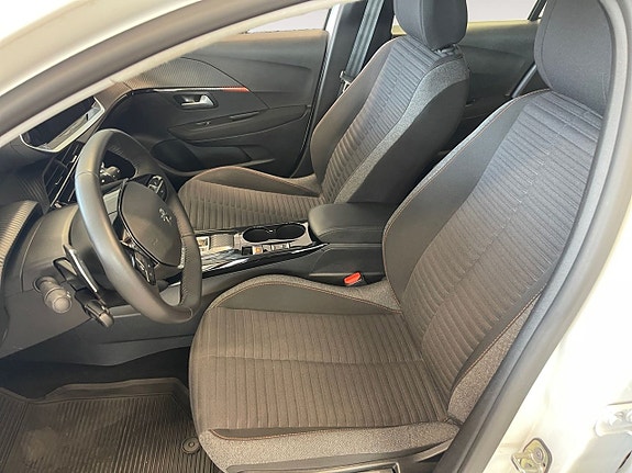 Peugeot 208 10 of 26