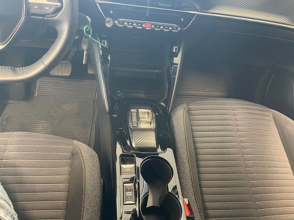 Peugeot 208 12 of 26