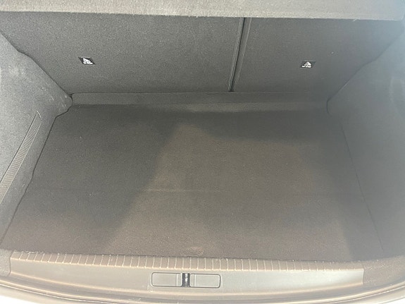 Peugeot 208 17 of 26