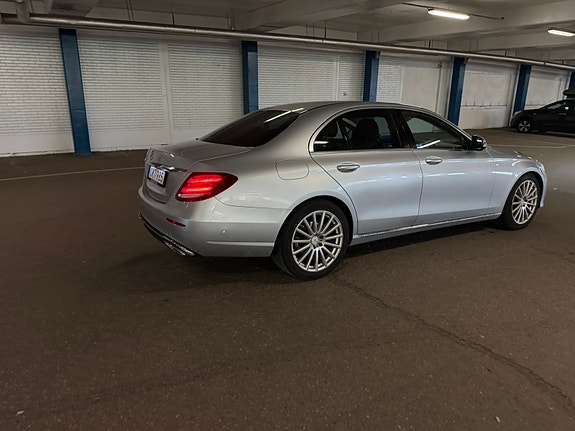 Mercedes-Benz E220 d 7 of 18