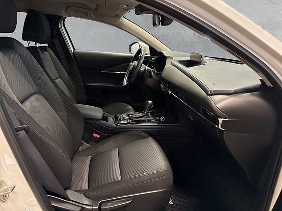 Mazda CX-30 13 of 23