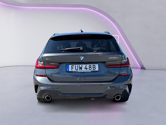 BMW 330e 4 of 24