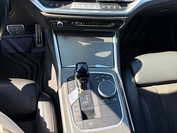 BMW 330e 13 of 24
