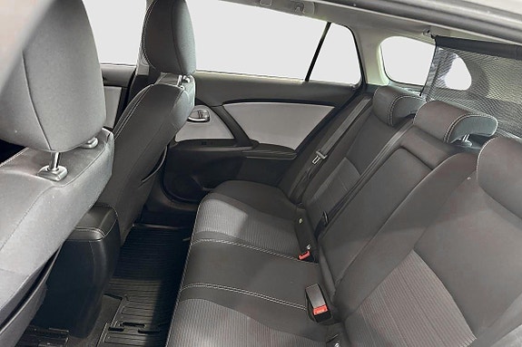 Toyota Avensis 9 of 13