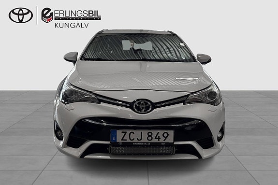 Toyota Avensis 6 of 13