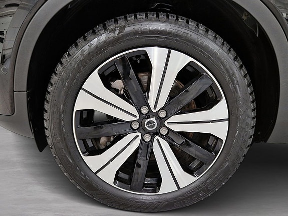 Volvo EX40 16 of 16