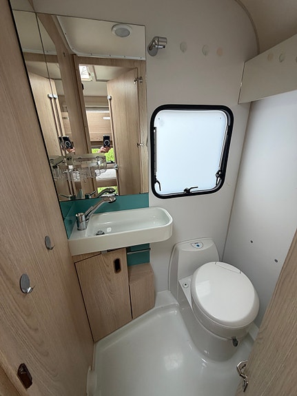 Adria Aviva 522 PT 15 of 30