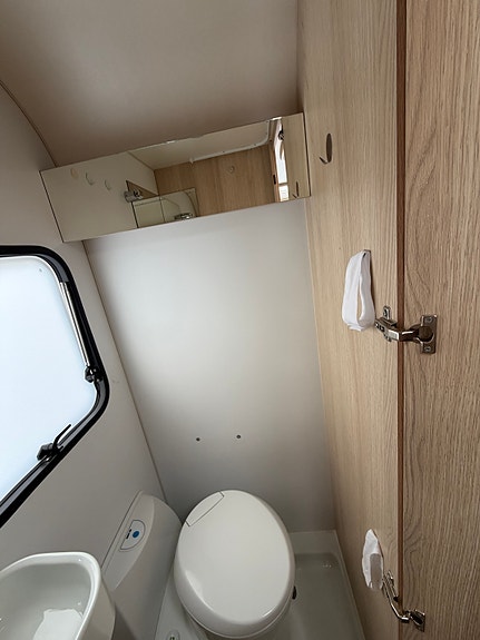 Adria Aviva 522 PT 18 of 30