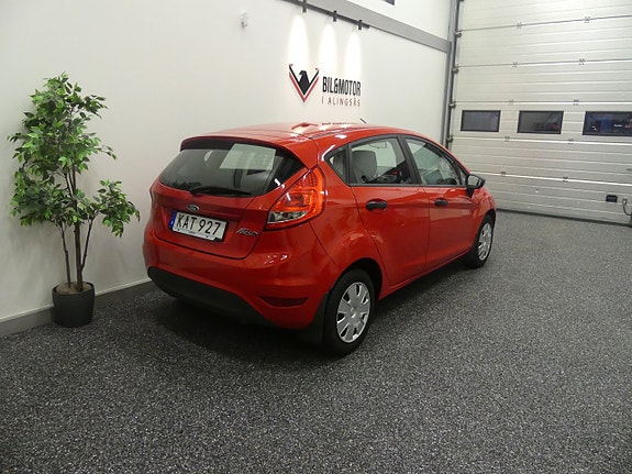 Ford Fiesta 2 of 11