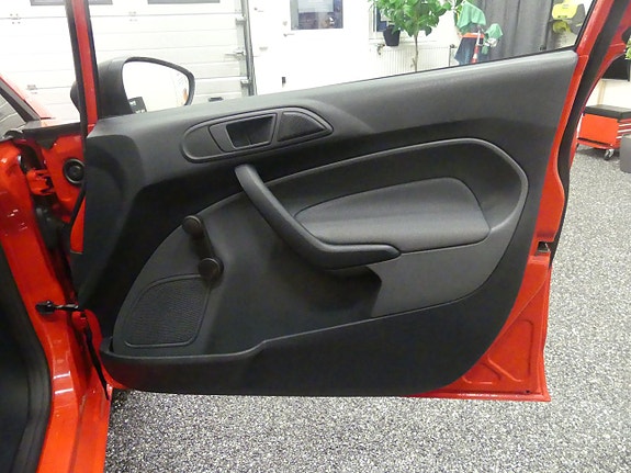 Ford Fiesta 9 of 11
