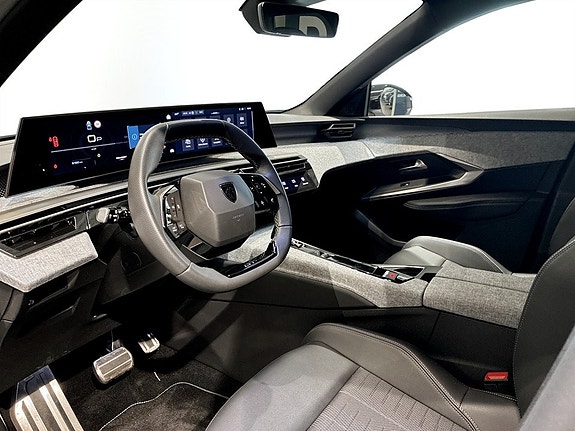 Peugeot 5008 4 of 17