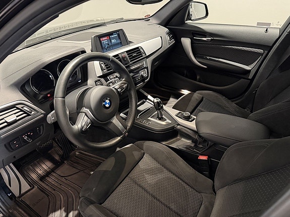 BMW 118d 10 of 17
