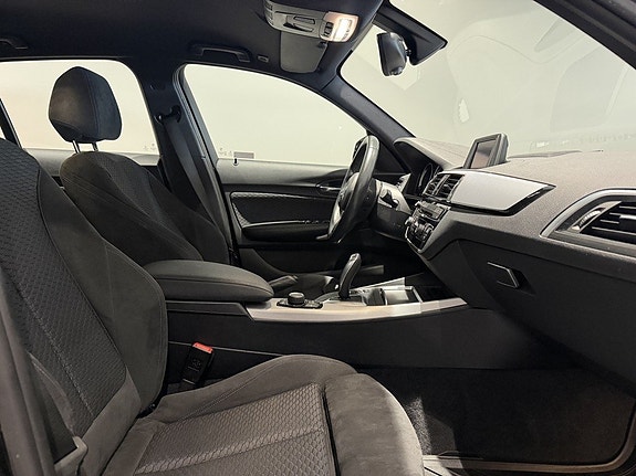 BMW 118d 8 of 17