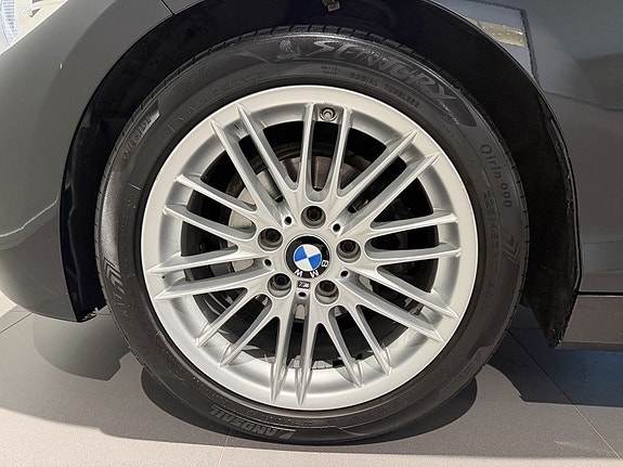 BMW 118d 5 of 17