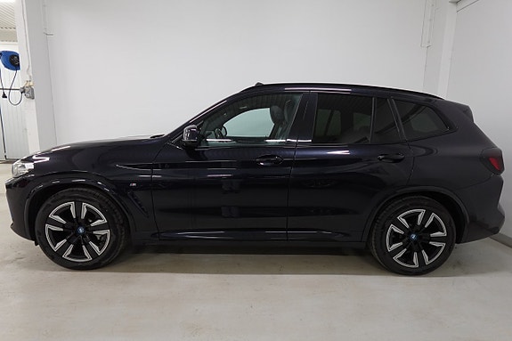 BMW iX3 3 of 30