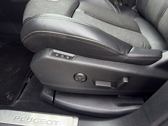Peugeot 3008 14 of 19