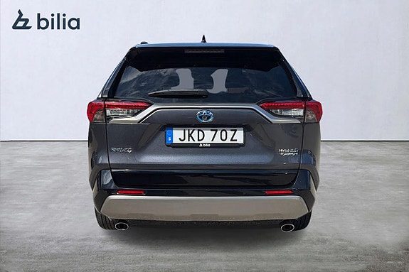 Toyota RAV4 4 of 20