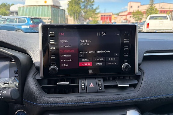 Toyota RAV4 14 of 20