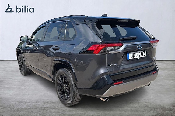Toyota RAV4 2 of 20