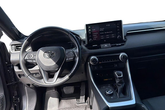 Toyota RAV4 9 of 20
