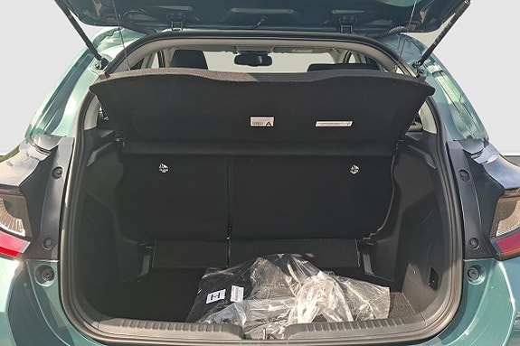 Toyota Yaris 12 of 13