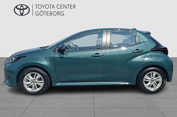 Toyota Yaris 4 of 13
