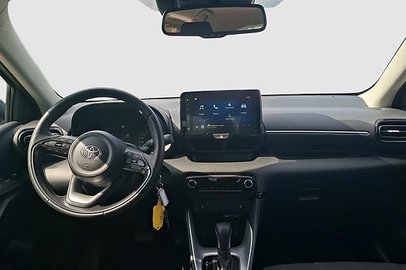 Toyota Yaris 10 of 13