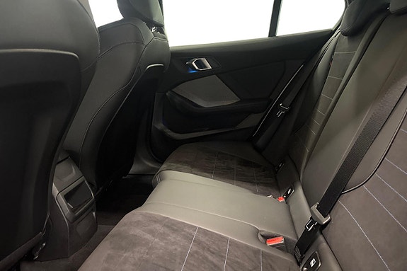 BMW 120 11 of 19