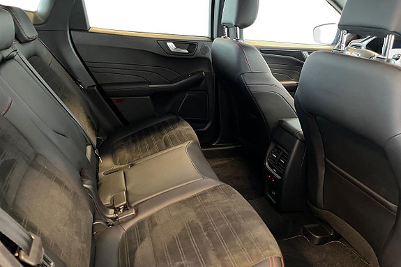 Ford Kuga 28 of 30