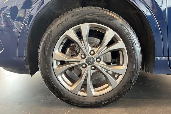 Ford Kuga 10 of 30