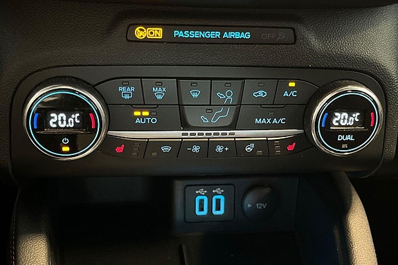 Ford Kuga 24 of 30