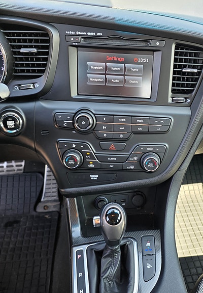 Kia Optima 8 of 17