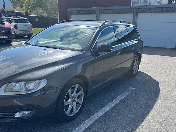Volvo V70 5 of 12