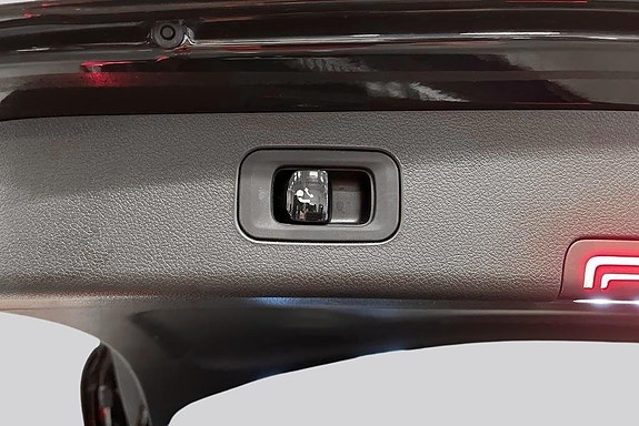 Mercedes-Benz E300 de 14 of 18
