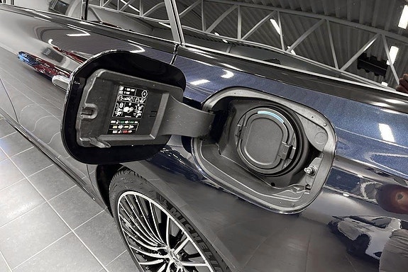Mercedes-Benz E300 de 16 of 18