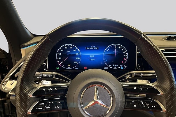 Mercedes-Benz E300 de 9 of 18