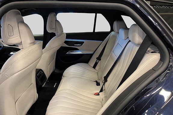 Mercedes-Benz E300 de 8 of 18