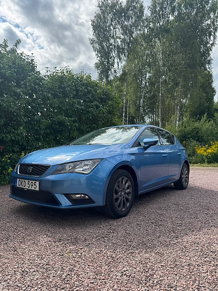 Seat Leon 2 of 6