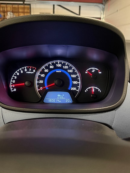 Hyundai i10 9 of 12