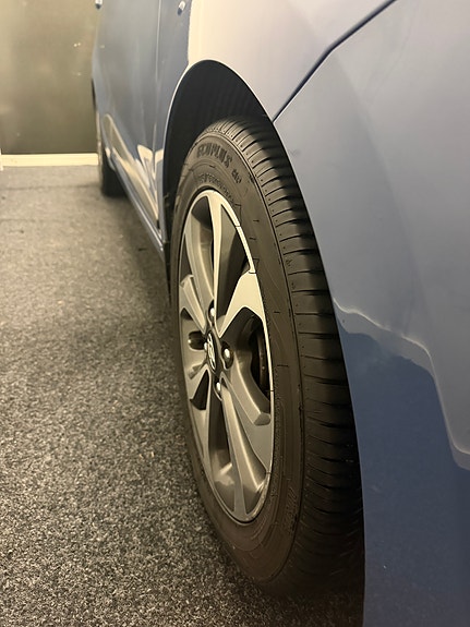 Hyundai i10 4 of 12