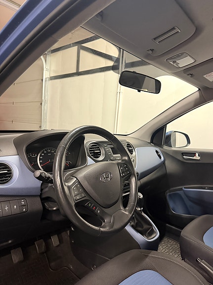 Hyundai i10 6 of 12