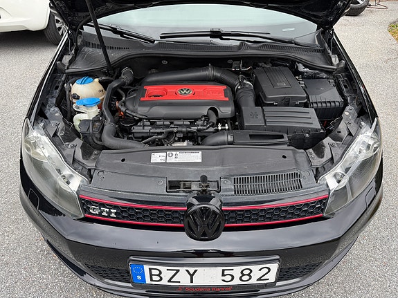 Volkswagen Golf VI 10 of 11