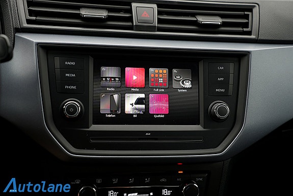 Seat Arona 21 of 28