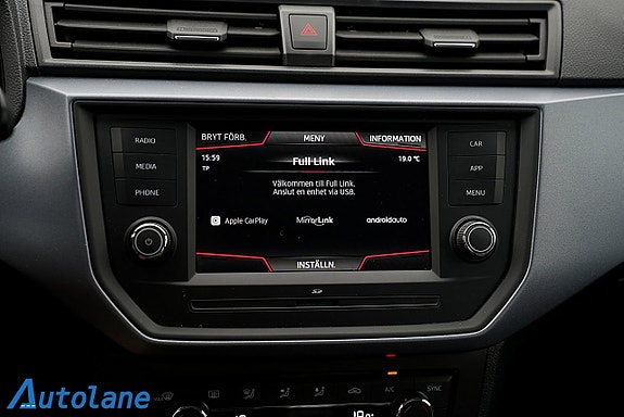 Seat Arona 24 of 28