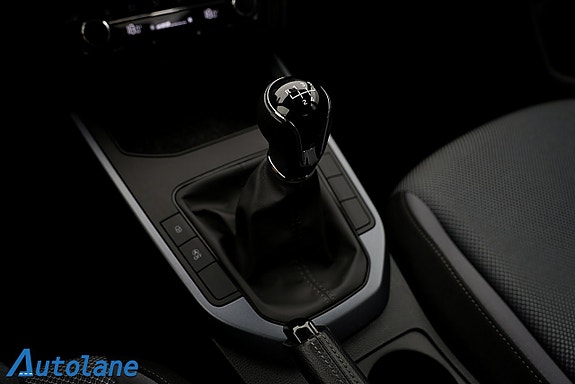 Seat Arona 27 of 28