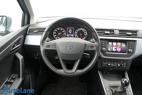 Seat Arona 15 of 28